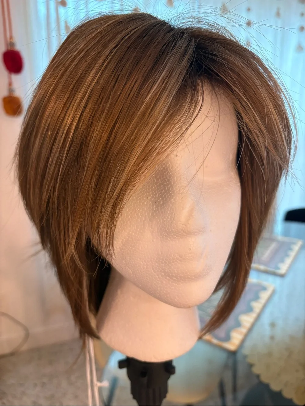 NORIKO REESE Brown with Highlights Layered NEW Synthetic Wig! Medium Length!